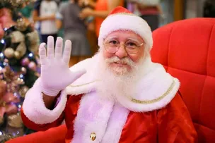 PAPAI NOEL CHEGA DE CARRO ELÉTRICO PARA INAUGURAÇÃO DE NATAL DO SHOPPING PASEO