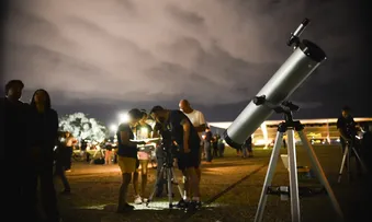 COMETA QUE PASSARÁ PERTO DA TERRA PODERÁ SER VISTO NO BRASIL
