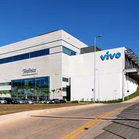 PROGRAMA DE ESTÁGIO DA VIVO ESTÁ COM MAIS DE 400 VAGAS ABERTAS E 50% DELAS DESTINADAS A PESSOAS NEGRAS