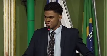 VEREADOR SANDRO FILHO REAGE À EXPULSÃO DO MBL E DIZ SER ALVO DE “VAGABUNDAGEM POLÍTICA”