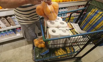 INTENÇÃO DE CONSUMO DAS FAMÍLIAS TEM QUARTA QUEDA CONSECUTIVA