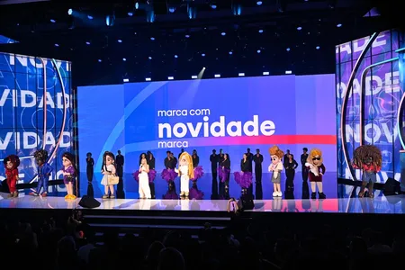 APRESENTADORA ELIANA REVELA OS NOVOS JURADOS E FANTASIAS DO 'THE MASKED SINGER BRASIL'