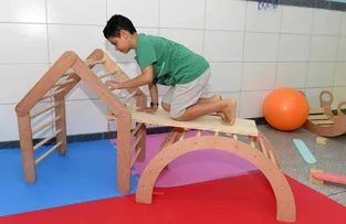 SALA SENSORIAL DE ESCOLA MUNICIPAL NO PAU MIÚDO MELHORA APRENDIZADO DE ALUNOS COM DEFICIÊNCIA