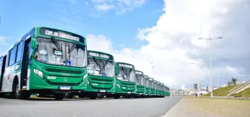 BRUNO REIS PROMETE ESTUDO PARA REATIVAÇÃO DE LINHAS DE ÔNIBUS EM SALVADOR