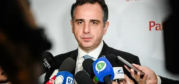 PRESIDENTE DO SENADO DEFENDE REGULAÇÃO DE TECNOLOGIAS DIGITAIS E IA
