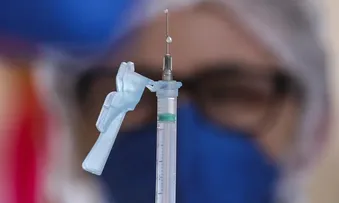 MPOX: OMS APROVA PRIMEIRA VACINA PARA USO EMERGENCIAL EM CRIANÇAS