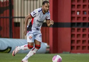 EVERALDO VOLTA A FICA À DISPOSIÇÃO DO VITORIA PARA ENFRENTAR O LÍDER BOTAFOGO