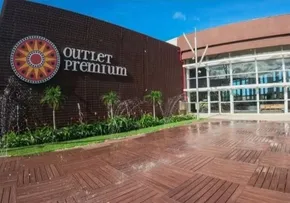 OUTLET PREMIUM SALVADOR OFERECE 100 VAGAS DE EMPREGO PARA O FIM DE ANO