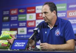 O TÉCNICO ROGÉRIO CENI PEDE DESCULPAS AO TORCEDOR DO BAHIA POR “NÃO CONSEGUIR ENTREGAR OS RESULTADOS’