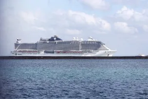 CERCA DE 300 MIL TURISTAS DEVEM DESEMBARCAR NO PORTO DA CAPITAL BAIANA ATÉ ABRIL DE 2025; ANUNCIA SETUR