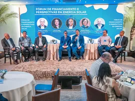 FÓRUM DE FINANCIAMENTO E PERSPECTIVAS EM ENERGIA SOLAR REÚNE EXECUTIVOS DO SETOR