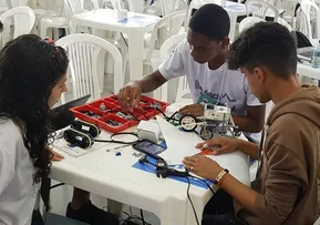 EDITAL BRASKEM SELECIONA PROJETOS BAIANOS DE ROBÓTICA E DE EMPREENDEDORISMO COM PRODUTOS QUÍMICOS SUSTENTÁVEIS