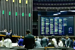 DEPUTADOS TÊM ESCALA 3X4? VEJA MAIS COMO FUNCIONA O MODELO DE TRABALHO NA CÂMARA