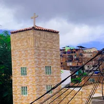 EM SARAMANDAIA, PARÓQUIA SÃO FRANCISCO DE ASSIS RECEBE DOAÇÕES PARA VÍTIMAS DAS CHUVAS
