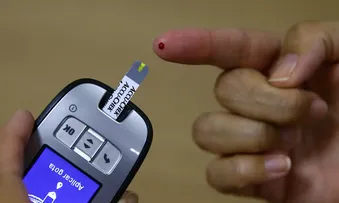 MÉDICO ALERTA PARA O RISCO DE PÉ DIABÉTICO EM PACIENTES
