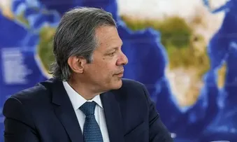 HADDAD VAI ANUNCIAR ISENÇÃO DE IMPOSTO DE RENDA PARA QUEM GANHA ATÉ R$ 5 MIL; DÓLAR DISPARA