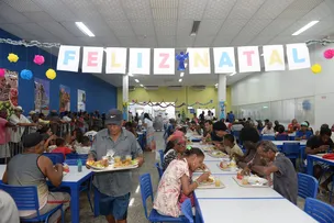 RESTAURANTES POPULARES DE SALVADOR PROMOVEM ALMOÇO NATALINO PARA 4,4 MIL ASSISTIDOS