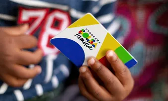 CAIXA PAGA BOLSA FAMÍLIA A BENEFICIÁRIOS COM NIS DE FINAL 5