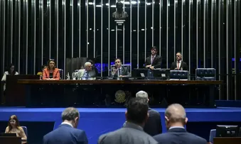 SENADO APROVA NOVOS LIMITES DE GASTOS PÚBLICOS EM CASO DE DÉFICIT