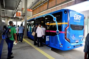 BRT VOLTA A OPERAR APÓS PARALISAÇÃO EM SALVADOR