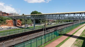 COM INVESTIMENTO DE R$ 16 MILHÕES, NOVA PASSARELA NA AVENIDA PARALELA É INAUGURADA PARA MORADORES DO BAIRRO DA PAZ E MUSSURUNGA