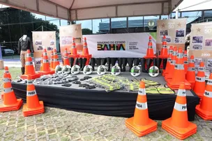 GOVERNADOR ENTREGA R$ 1 MILHÃO EM EQUIPAMENTOS PARA ESQUADRÕES DE MOTOCICLISTAS DA PM