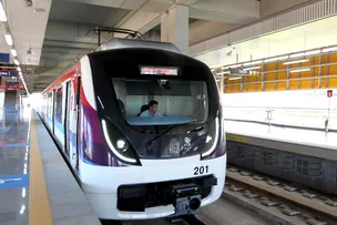 METRÔ BAHIA DOA 900 ITENS DO ACHADOS E PERDIDOS PARA INSTITUIÇÃO EM SALVADOR