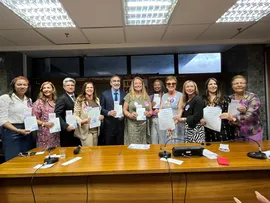 PROTOCOLO É ASSINADO NA ALBA ENTRE SPM E DIVERSAS INSTITUIÇÕES PARA O ENFRETAMENTO À VIOLÊNCIA POLÍTICA DE GÊNERO
