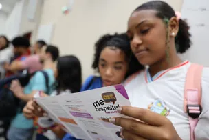 SPM LEVA ATIVIDADES E INFORMAÇÕES DO PROJETO 'OXE, ME RESPEITE' NAS ESCOLAS AO ENCONTRO ESTUDANTIL
