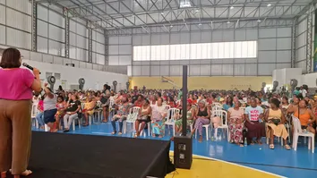 VIGILÂNCIA SANITÁRIA REALIZA TREINAMENTO COM AMBULANTES QUE TRABALHARÃO NO FESTIVAL DA VIRADA 2025
