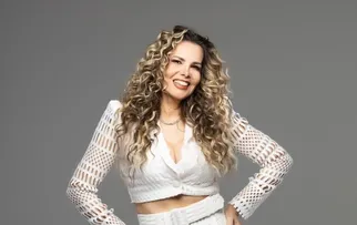 MÁRCIA FREIRE ACEITA CONVITE, E CANTA COM DANIELA MERCURY NO ‘PÔR DO SOM’