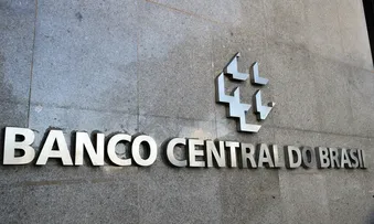 BC VENDE US$ 845 MI DAS RESERVAS INTERNACIONAIS PARA SEGURAR DÓLAR