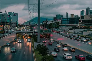 NESTE FIM DE ANO, 41% DAS PESSOAS PRETENDEM VIAJAR DE CARRO