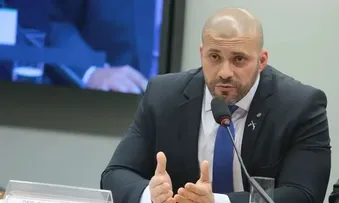 MORAES CONCEDE LIBERDADE PROVISÓRIA A DANIEL SILVEIRA
