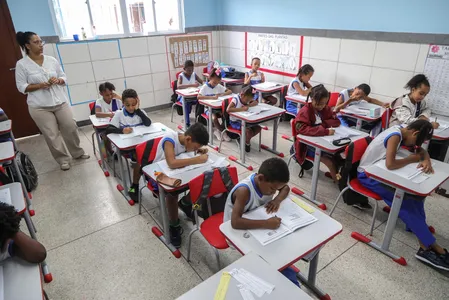 PREFEITURA LANÇA EDITAL PARA CONTRATAÇÃO DE 100 PROFISSIONAIS DA EDUCAÇÃO EM SALVADOR