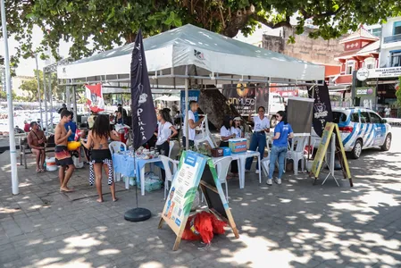 LIMPURB INTENSIFICA CONSCIENTIZAÇÃO AMBIENTAL EM AÇÃO NO PORTO DA BARRA