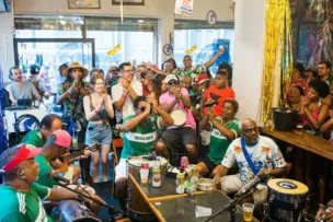CARNAVAL EM MARÇO TRAZ VANTAGENS PARA O SETOR DE ALIMENTAÇÃO EM BARES E RESTAURANTES
