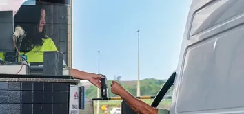 COBRANÇA ELETRÔNICA DE PEDÁGIO PARA CAMINHONEIROS ENTRA EM VIGOR NESTA QUARTA-FEIRA (1º)