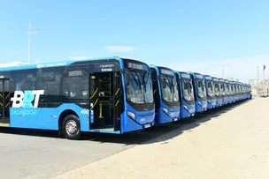 PREFEITURA ENTREGA MAIS 40 ÔNIBUS COM AR-CONDICIONADO E AMPLIA RENOVAÇÃO DA FROTA COM VEÍCULOS CLIMATIZADOS