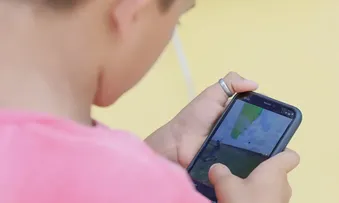 ESCOLAS DA EDUCAÇÃO BÁSICA INICIAM ANO LETIVO COM PROIBIÇÃO DE CELULAR