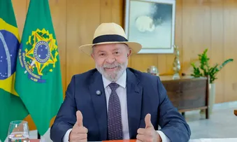 LULA FAZ EXAMES DE IMAGEM DA CABEÇA E ESTÁ LIBERADO PARA VIAGENS