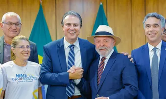 GOVERNO CRIA BOLSA DE R$ 1.050 PARA ESTUDANTES DE LICENCIATURA