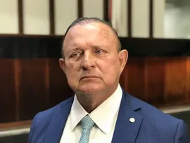 ADOLFO NEGA ACORDO COM O PT PARA REELEIÇÃO NA ALBA