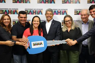 SESAB ENTREGA NOVA AMBULÂNCIA PARA MELHORAR O TRANSPORTE DE PACIENTES DE MUNDO NOVO