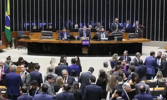 DEPUTADOS DESTINAM MAIS DE R$ 170 MILHÕES EM EMENDAS PARA PREFEITURAS DE PARENTES