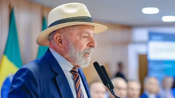 "INGRATOS", DIZ LULA SOBRE CRÍTICAS À LEI DE RENEGOCIAÇÃO DAS DÍVIDAS