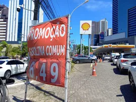 PREÇO DA GASOLINA DISPARA E BATE R$ 6,49 EM SALVADOR