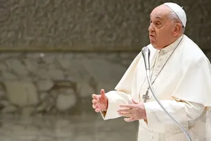 PAPA FRANCISCO DIZ QUE É UM PECADOR EM AUTOBIOGRAFIA