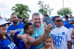‘A FAVELA DESCEU EM PESO PRA CAMINHAR COM O PREFEITO BRUNO REIS’, DIZ LÍDER DO PP DE SALVADOR NO BONFIM