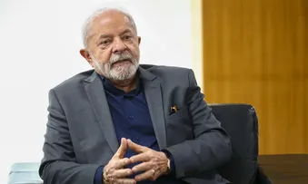 PESQUISA PODERDATA APONTA QUEDA NA APROVAÇÃO DE LULA E AUMENTO DA DESAPROVAÇÃO
